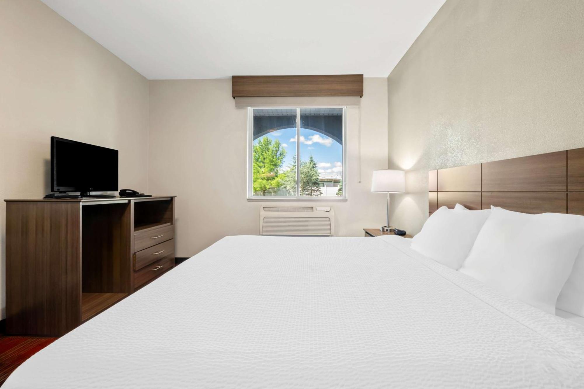 Western Dartmouth-new Bedford 3* Dartmouth